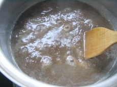 佐渡産えご草練り中